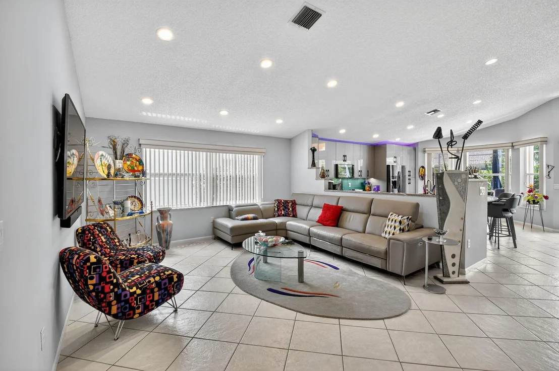 Photo of 7844 Ambleside Way