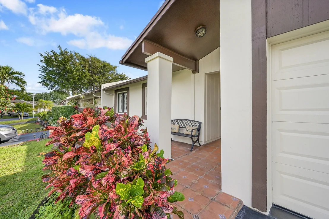 Photo of 15903 Laurel Oak Circle