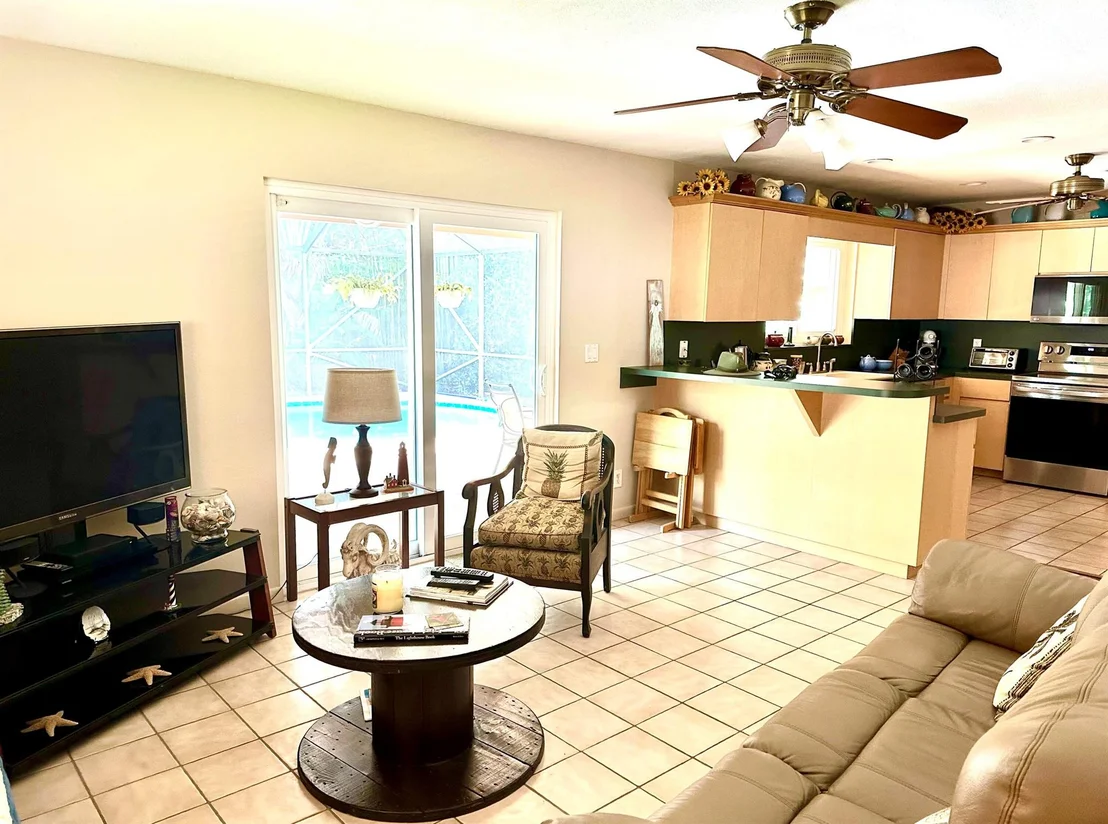 Photo of 44 W Cypress Road