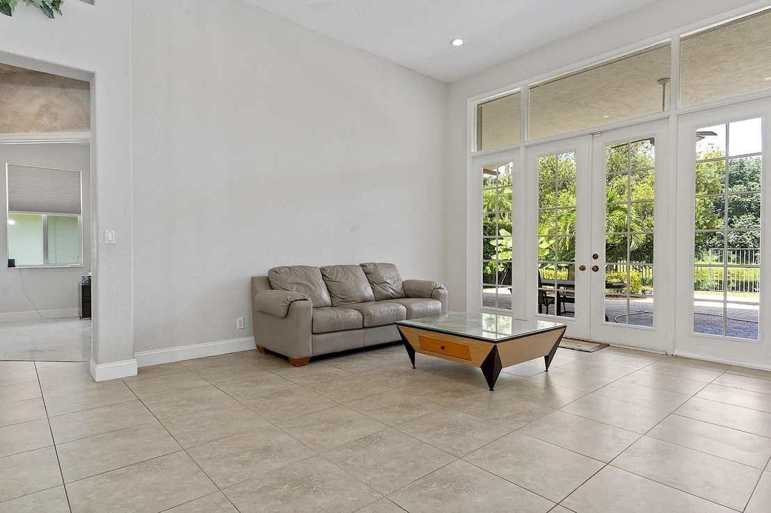 Photo of 875 Bayside Lane