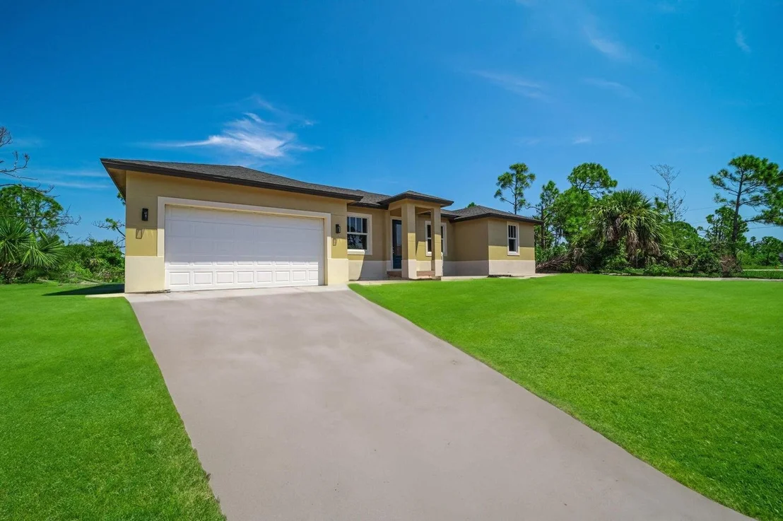Photo of 15261 Brainbridge Circle