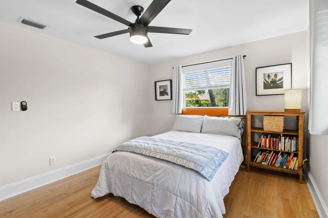 Photo of 20 Windsor Road E