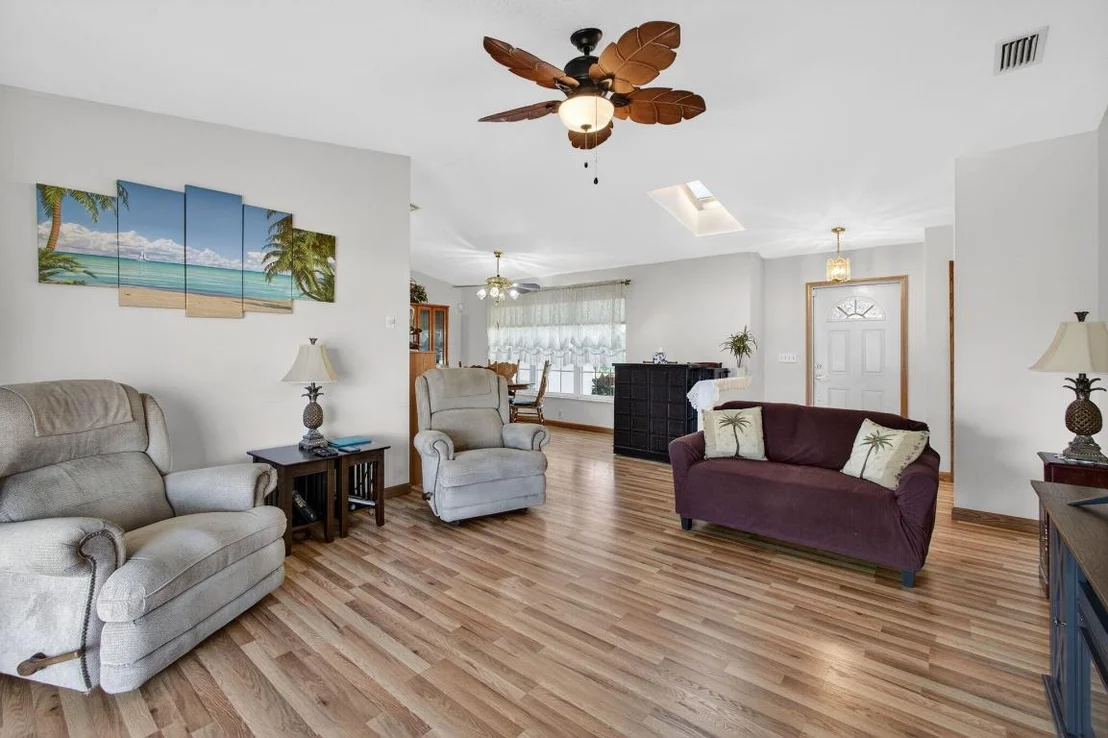 Photo of 5216 Palm Drive