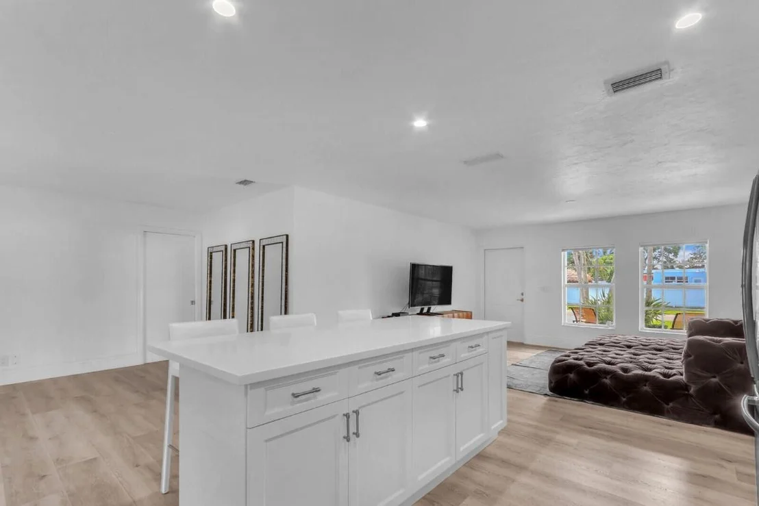 Photo of 1 Beverly Road W