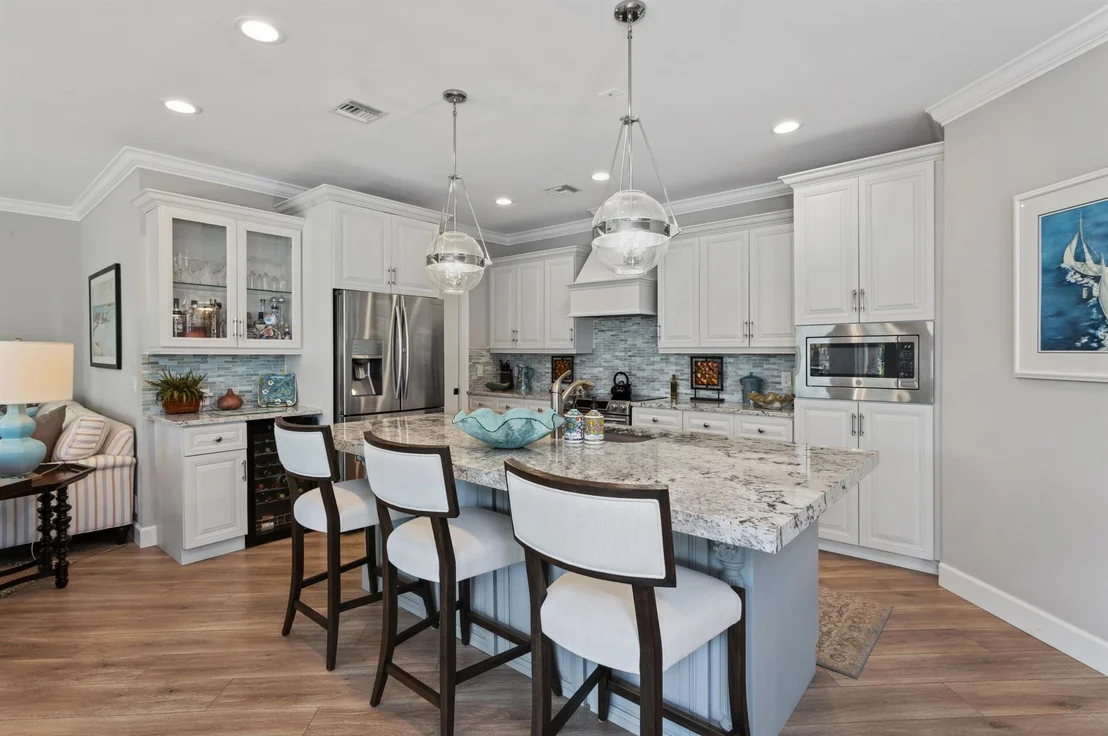 Photo of 932 Gardenia Drive