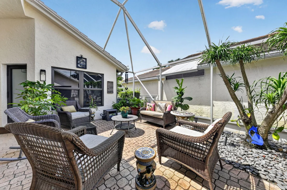 Photo of 2865 N Clearbrook Circle N