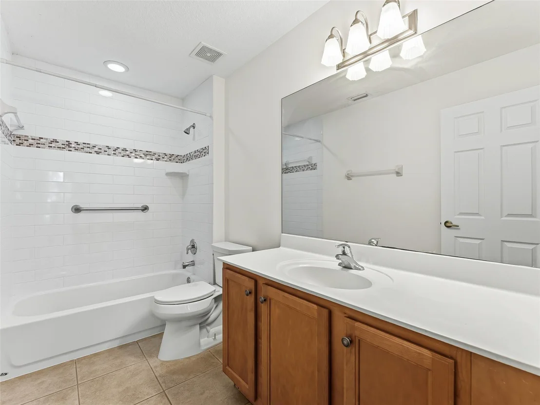 Photo of Unit 103 at 504 7th Square