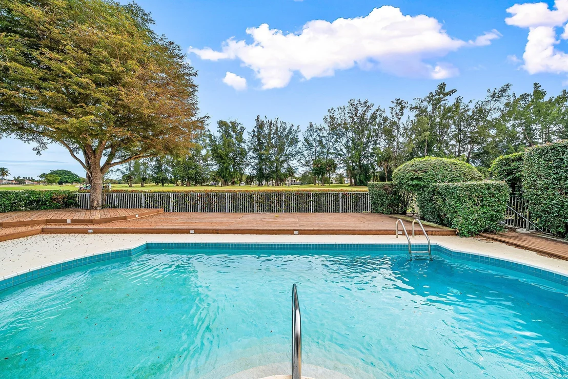 Photo of 230 Eagleton Estate Boulevard