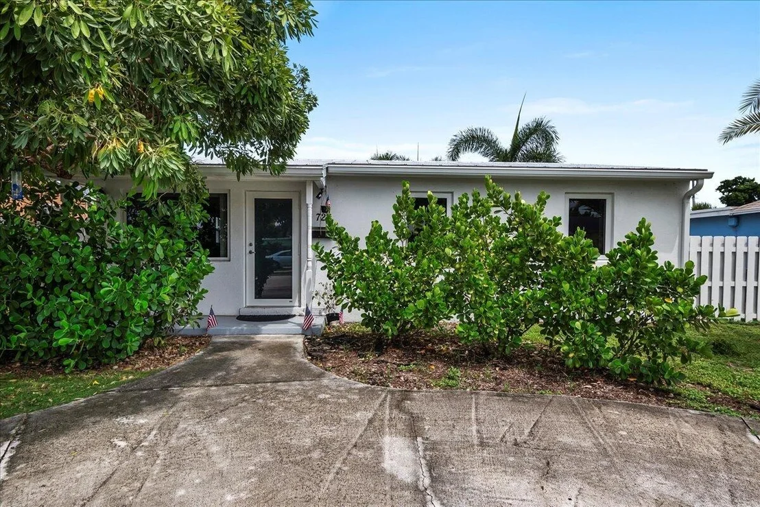 Photo of 727 Bunker Road