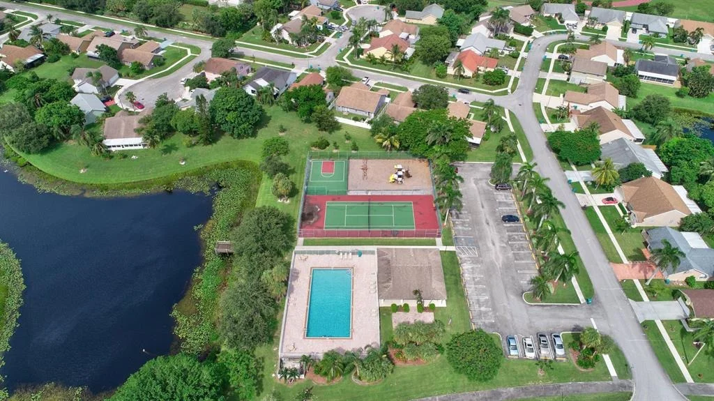 Photo of 1840 Edgewater Drive