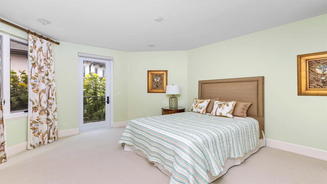 Photo of 755 N Ocean Boulevard