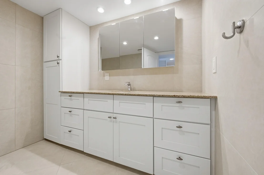 Photo of Unit F2 at 108 Half Moon Circle