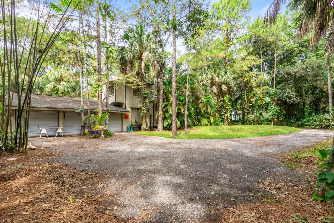 Photo of 16550 96th Terrace N