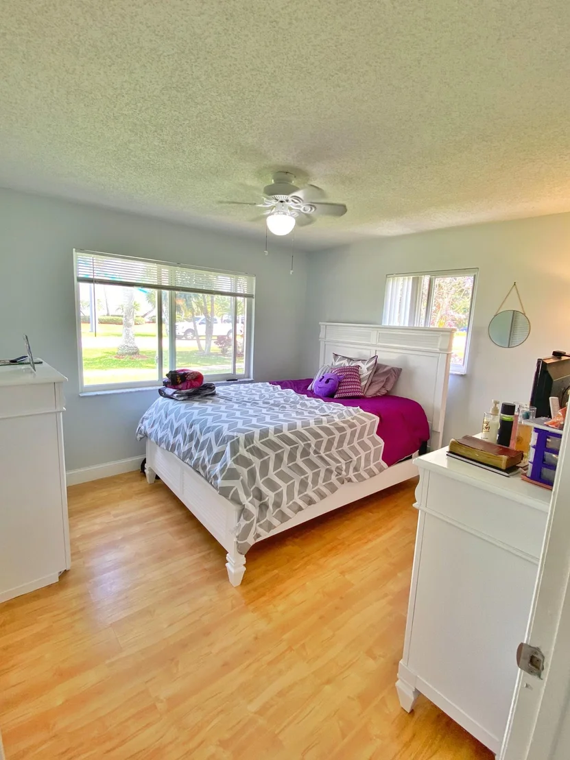 Photo of 421 Davis Road