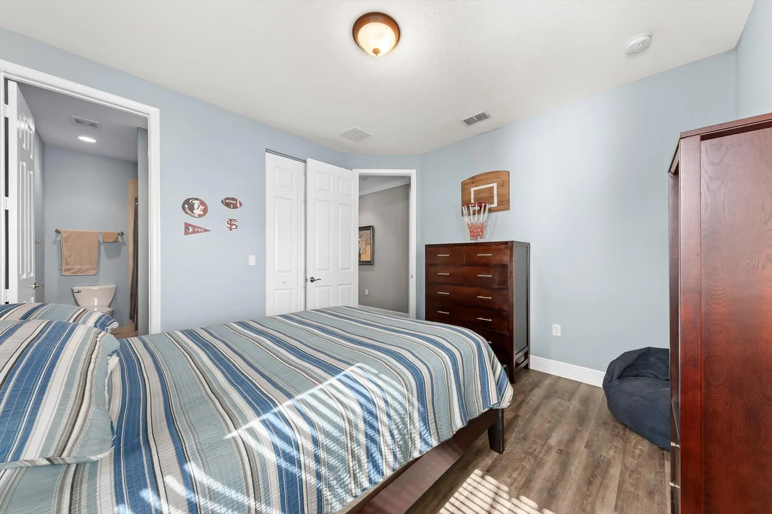 Photo of 9724 Phipps Lane