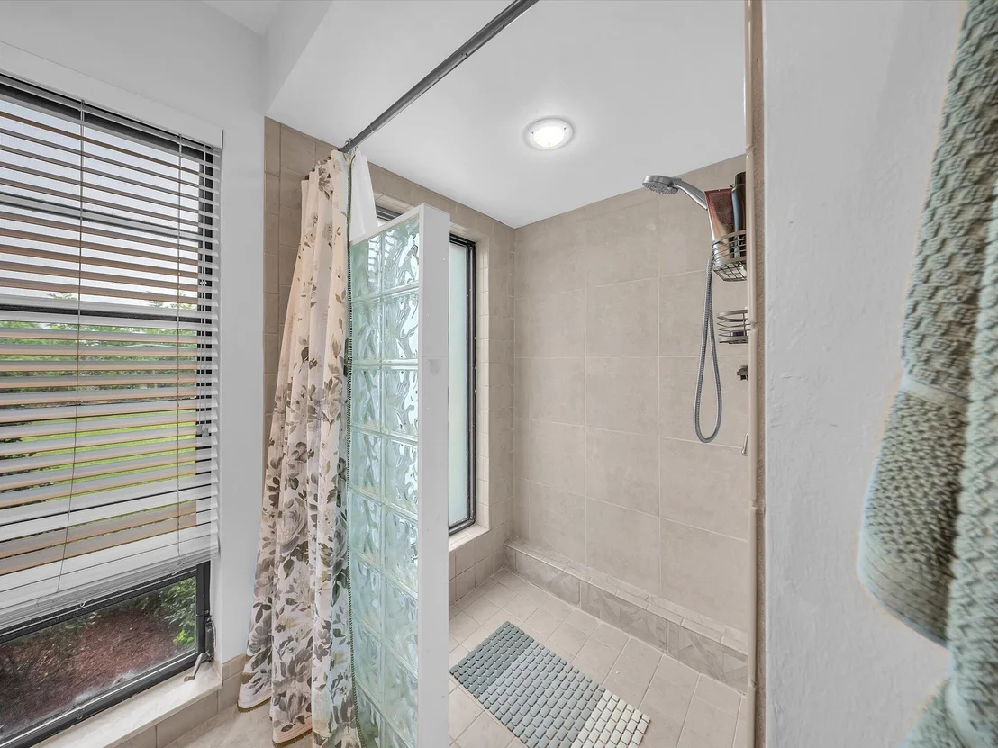 Photo of 9651 CONCH SHELL Manor