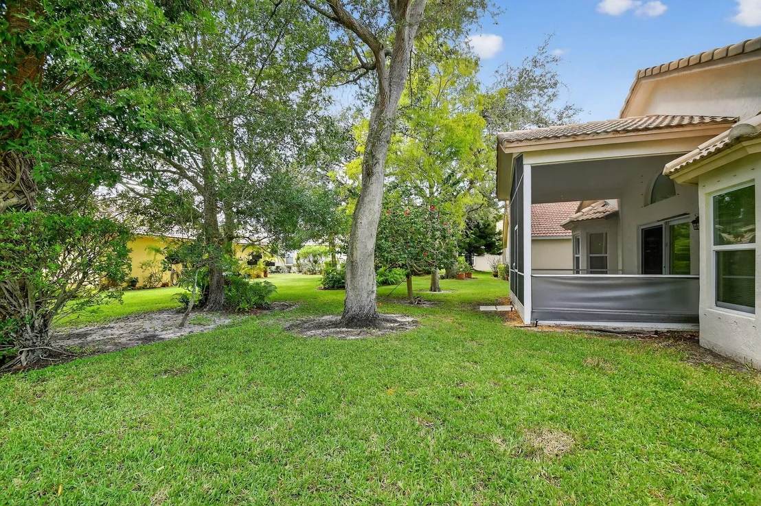 Photo of 2707 Pointe Circle