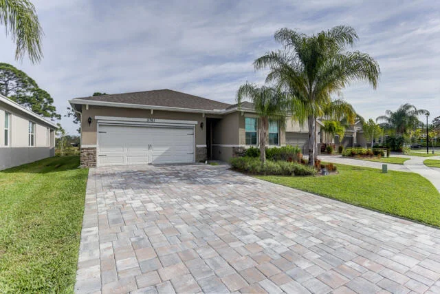 Photo of 5761 SE Pinehurst Trail