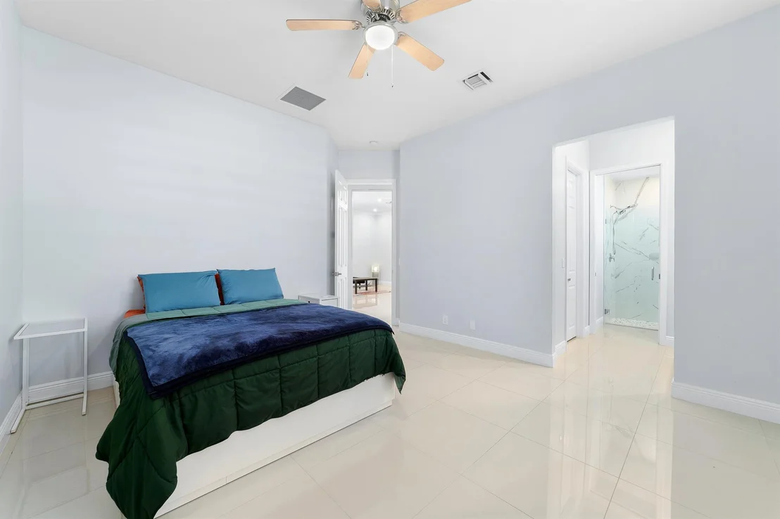Photo of 328 Jackson Avenue