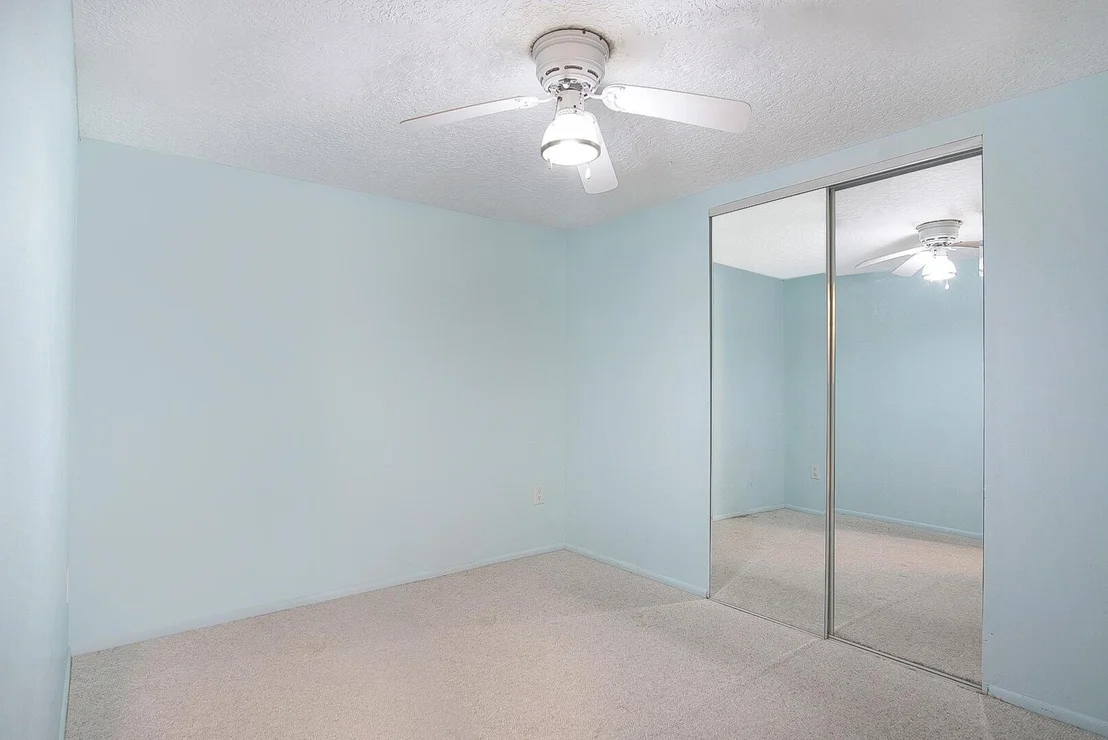 Photo of 609 Garden View