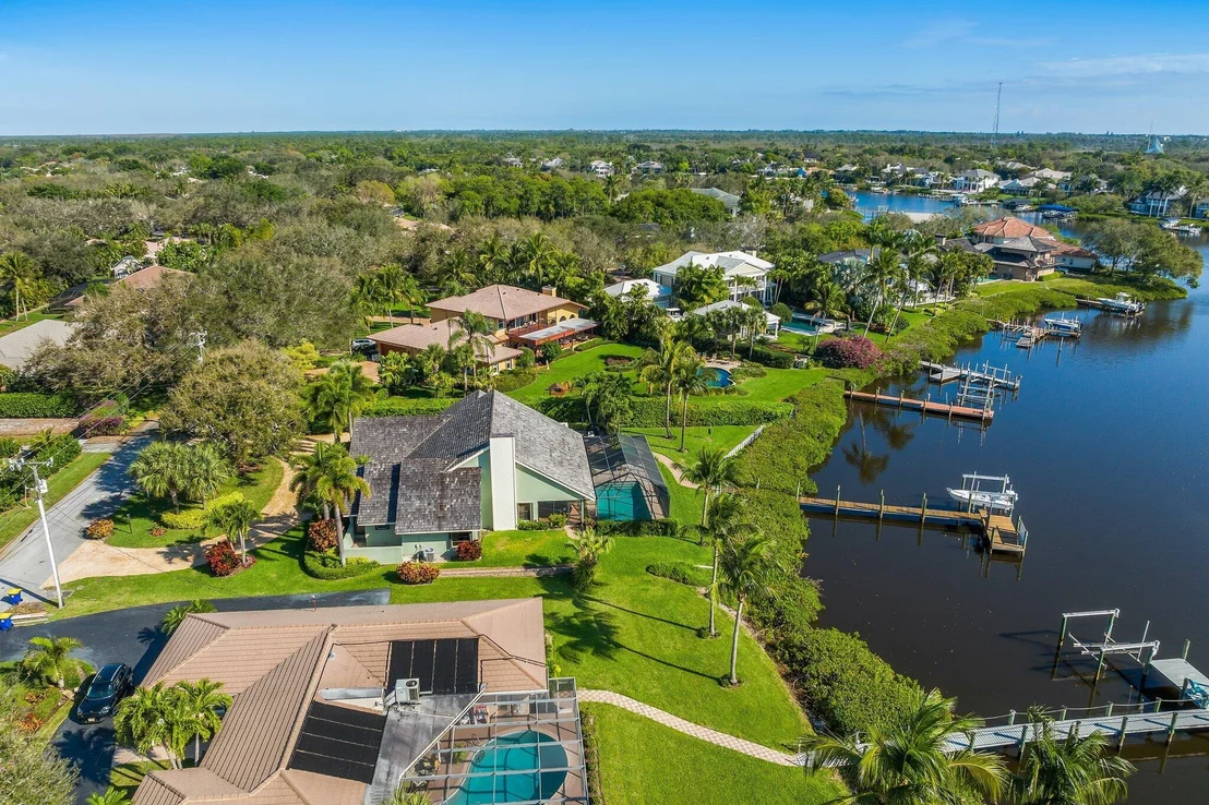Photo of 41 SE Saddleback Road