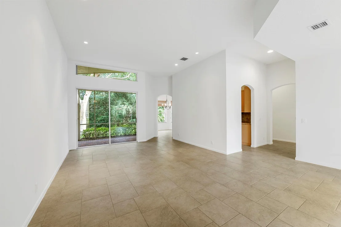Photo of 8976 Terni Lane
