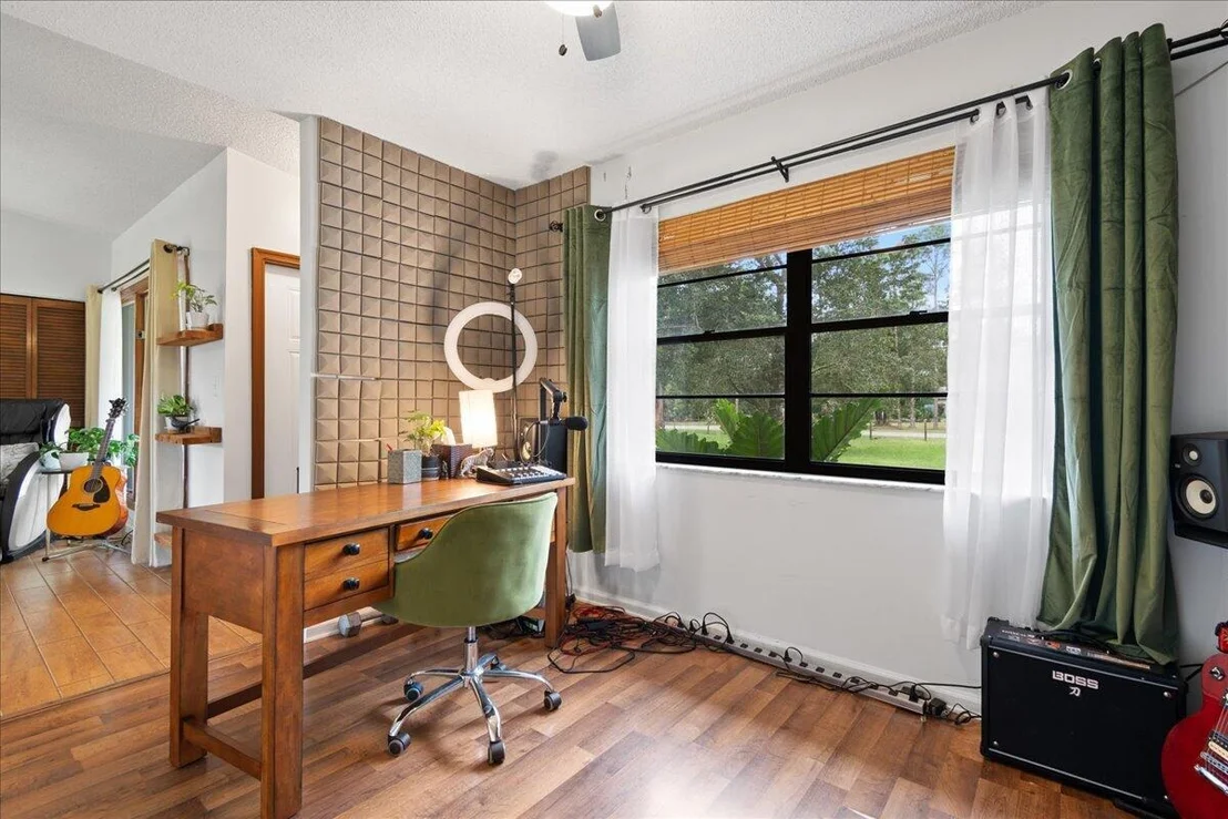 Photo of 12809 Sunset Boulevard