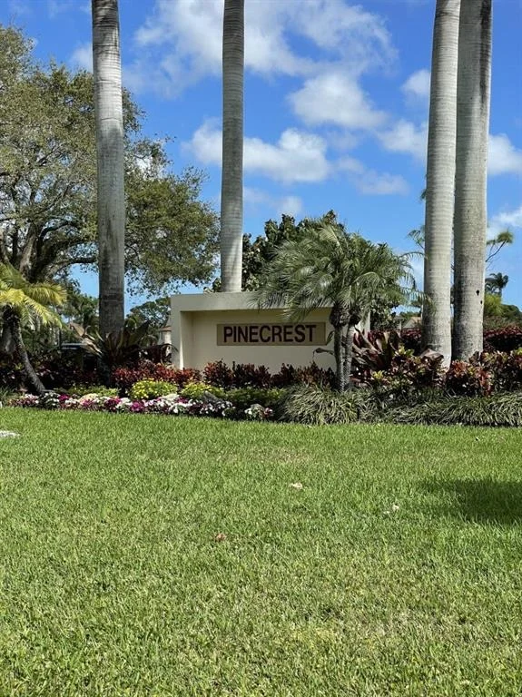 Photo of Unit F at 701 Pinecrest Circle