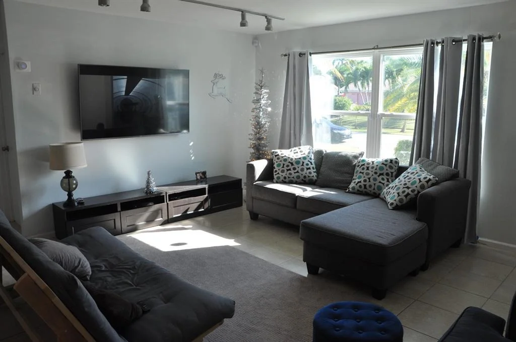 Photo of 551 Teak Drive