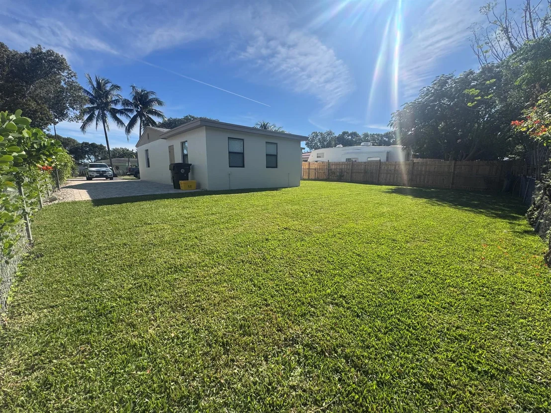 Photo of 3015 Robert Road