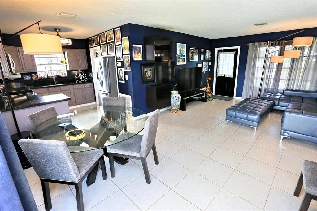Photo of 2622 Acklins Road
