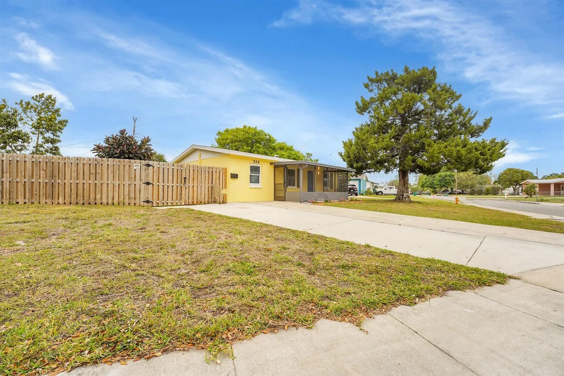 Photo of 524 Teak Drive