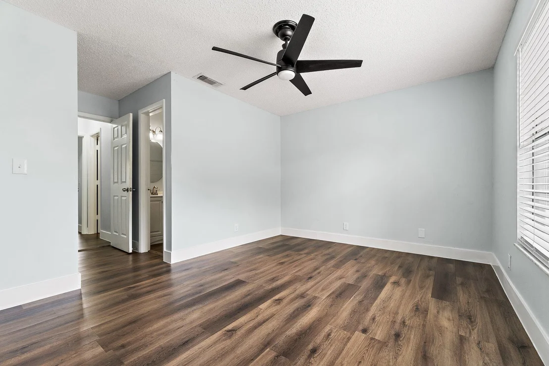 Photo of 141 Rosewood Circle