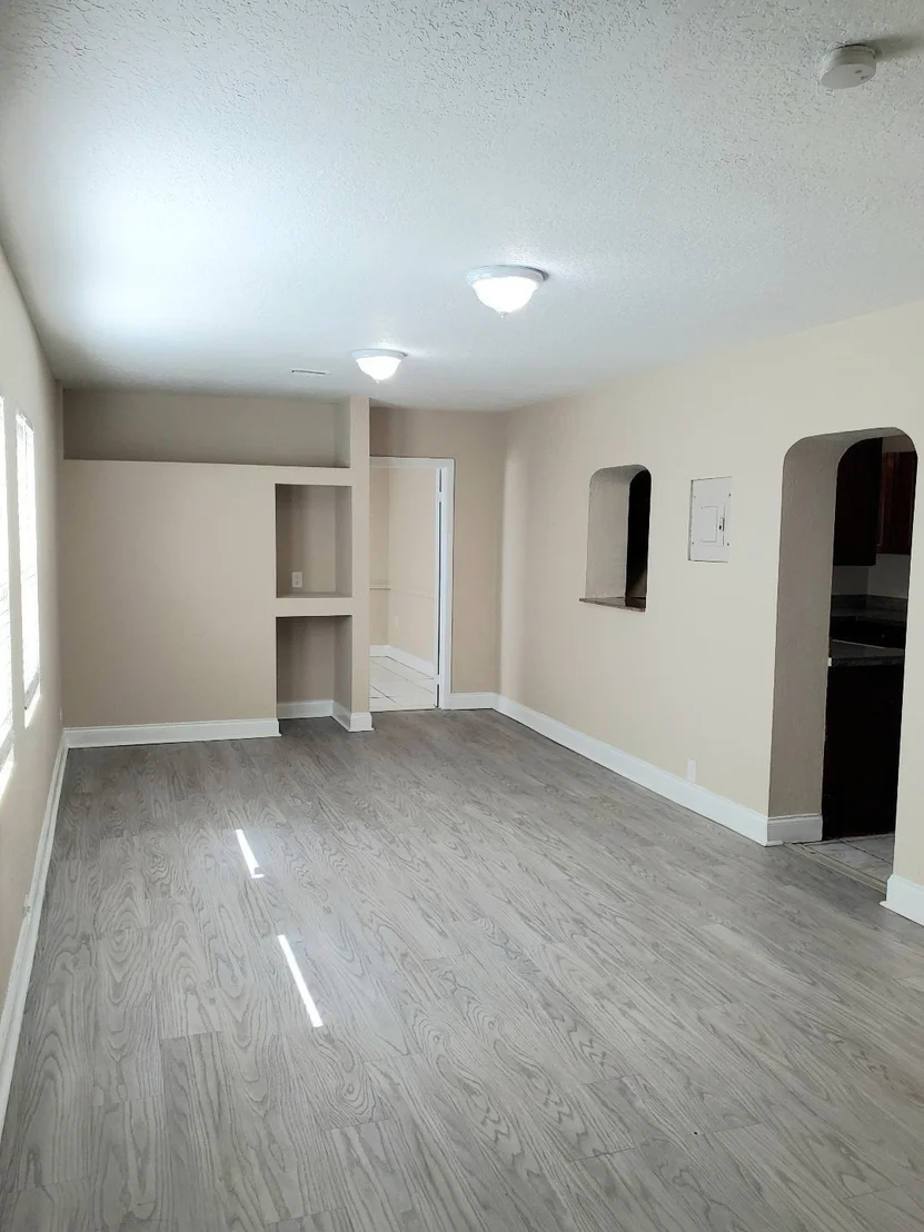 Photo of 6448 N Lawrence Road