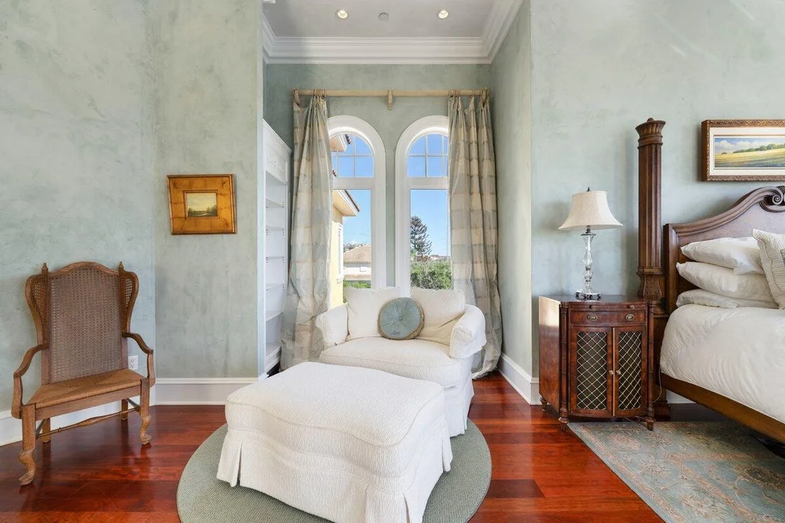 Photo of 501 GRANADA Drive