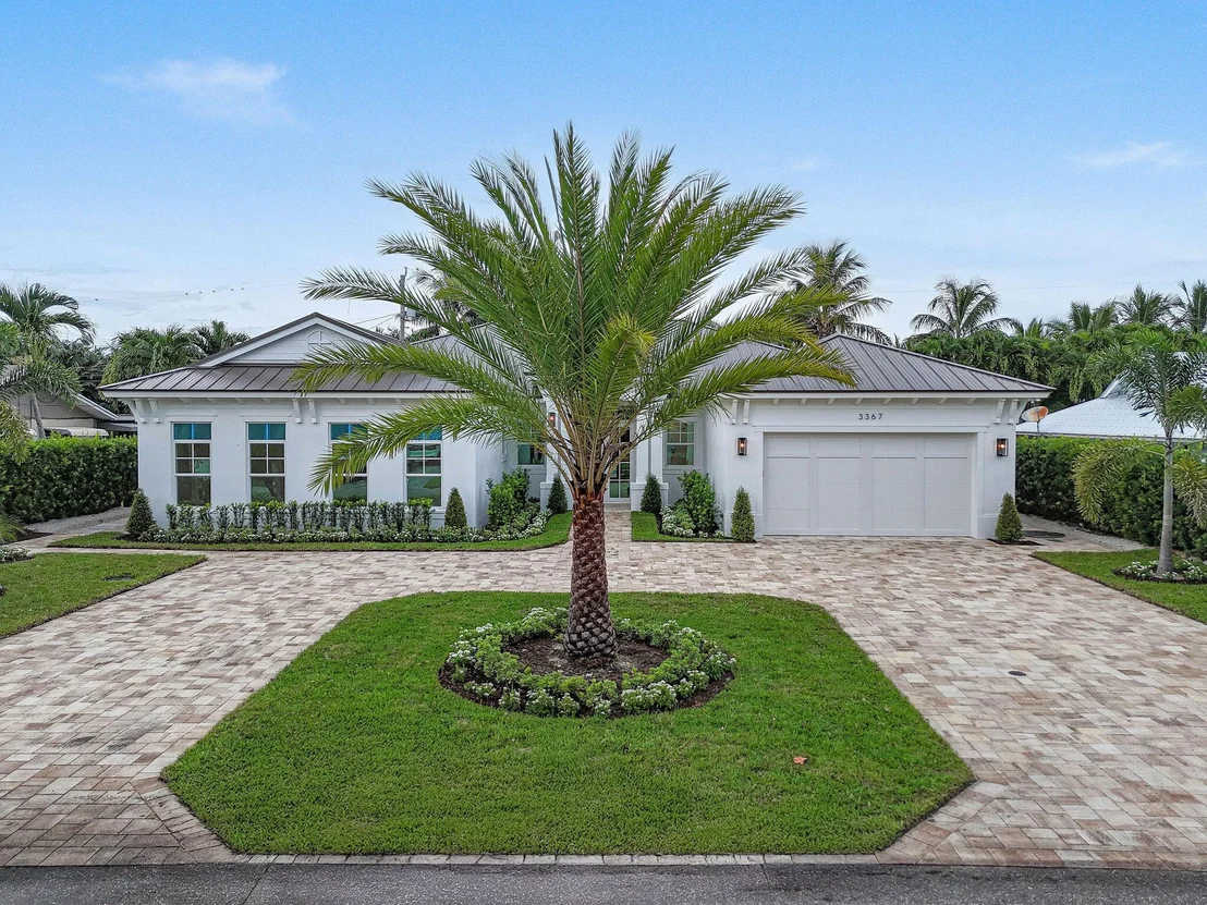 Photo of 3367 Cove Road