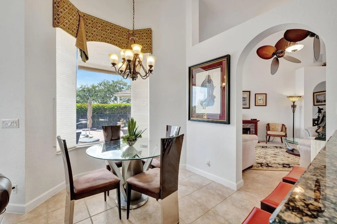 Photo of 699 SW River Bend Circle