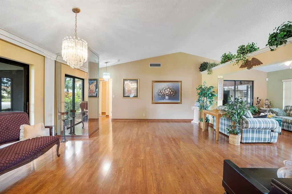 Photo of 6355 Timberlakes Way