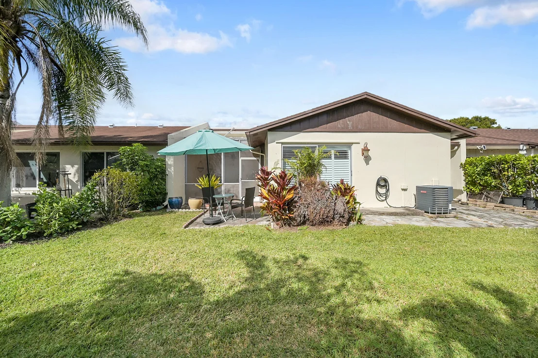 Photo of 15903 Laurel Oak Circle