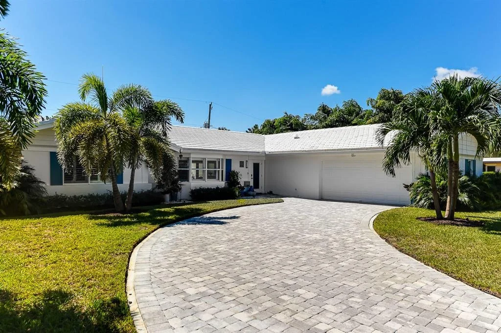 Photo of 200 Ellamar Road