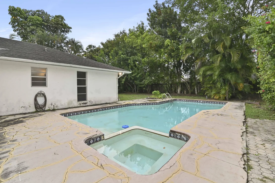 Photo of 1019 Hickory Trail
