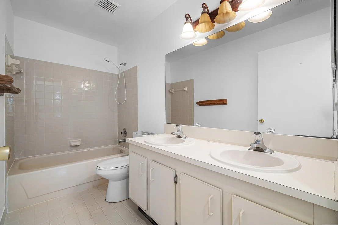 Photo of 9297 Laurel Green Drive