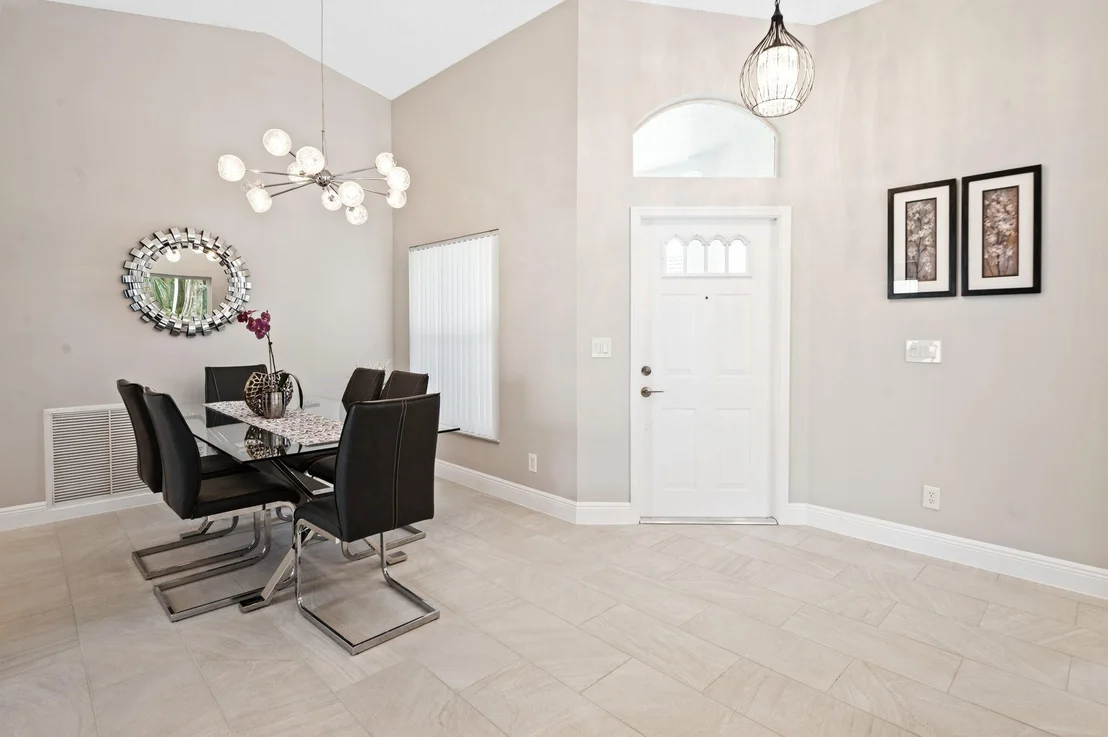 Photo of 4077 Manor Forest Trail