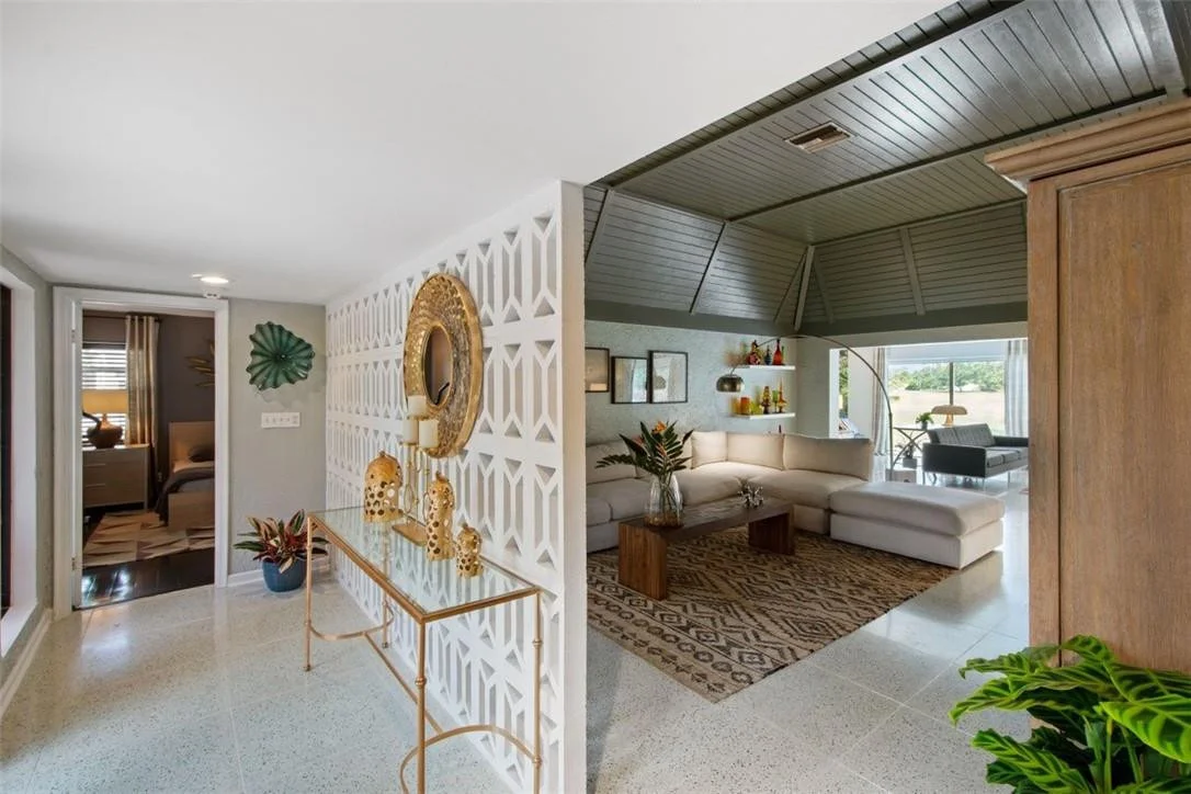 Photo of 5707 Coco Palm Drive