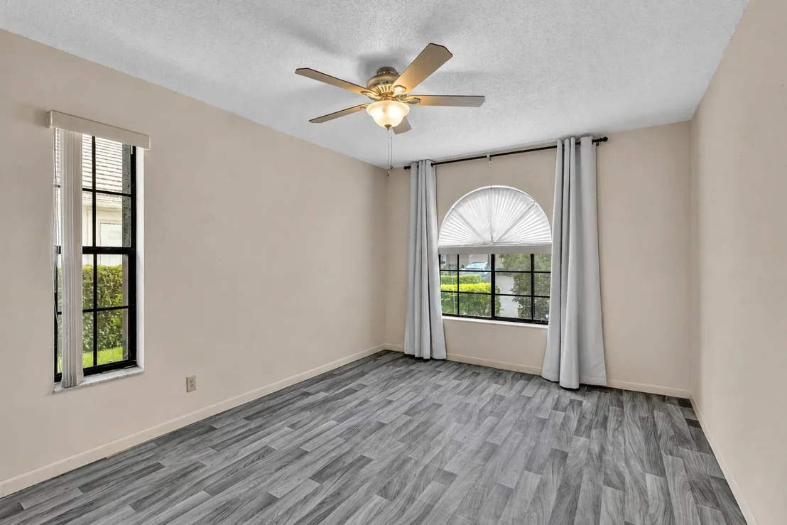 Photo of 4787 Brighton Lakes Boulevard