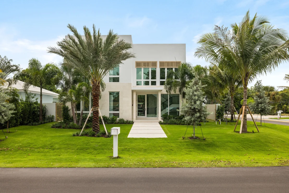 Photo of 800 Bond Way