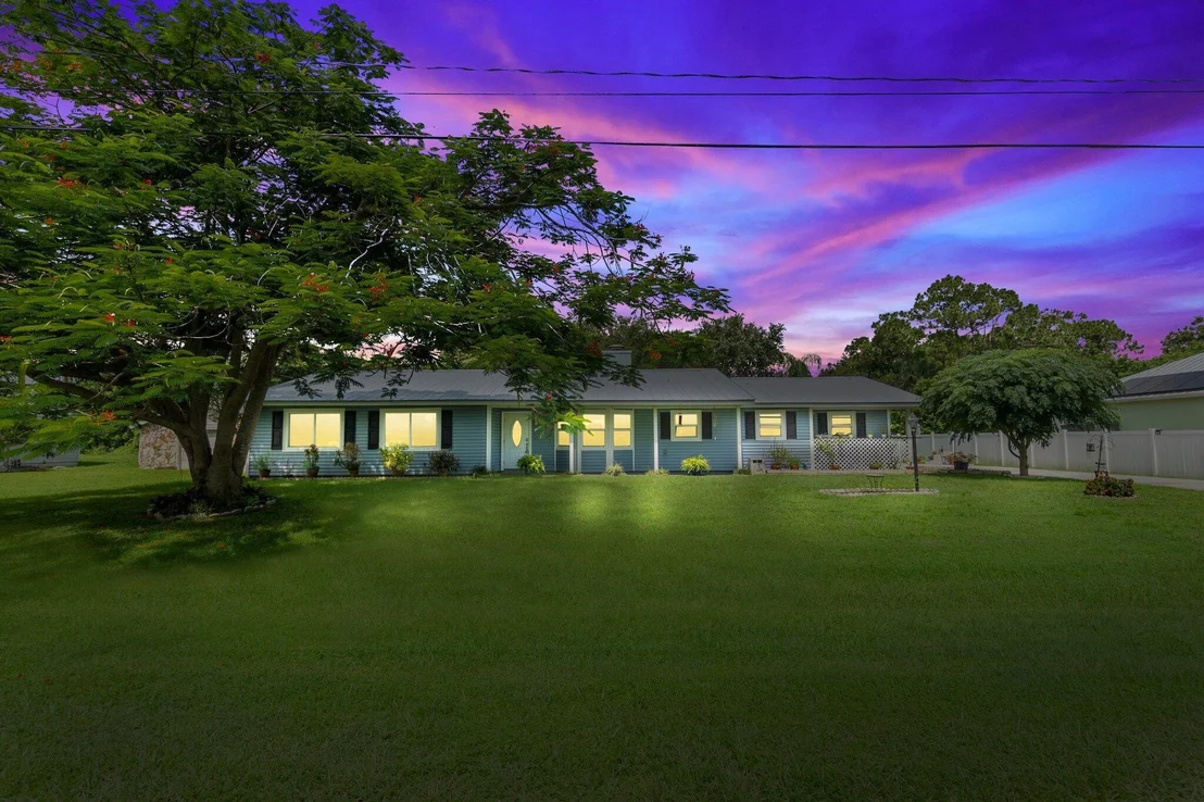 Photo of 5201 Seagrape Drive