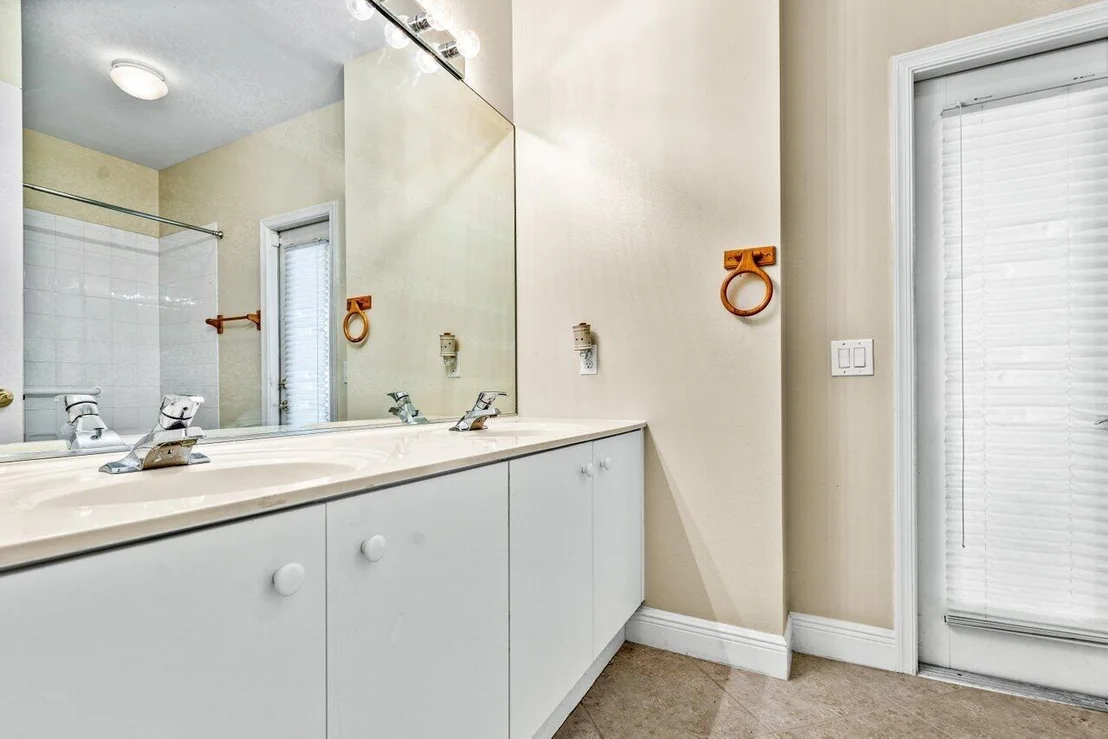 Photo of 5255 NW 95th Avenue