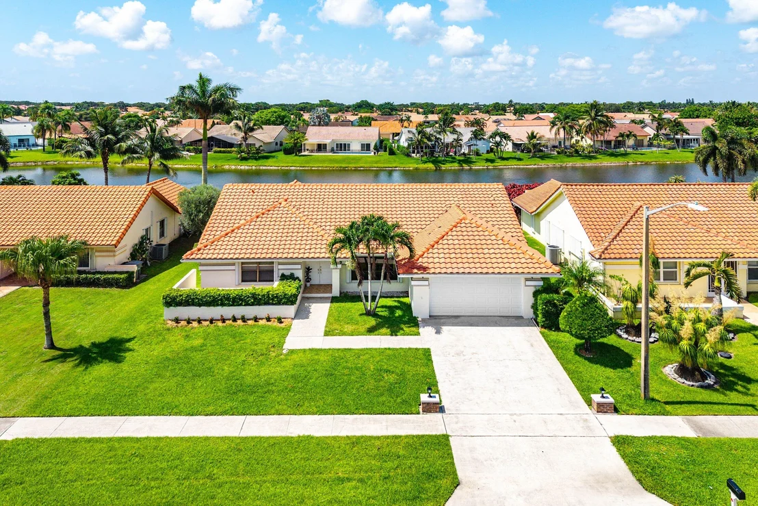 Photo of 9295 Sun Pointe Drive