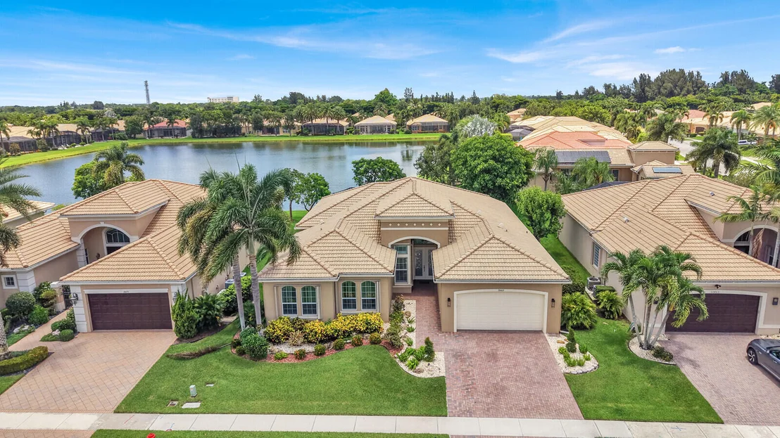 Photo of 10469 Whitewind Circle